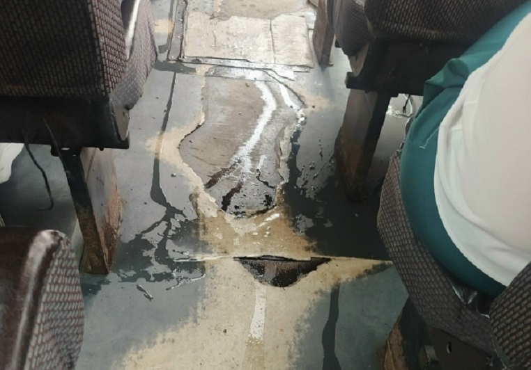 В саратовской маршрутке бил фонтан